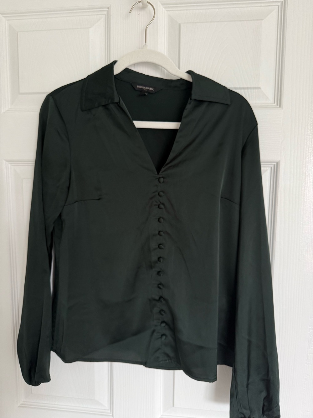 Banana Republic Forest Green Button-Front Satin-Like Blouse